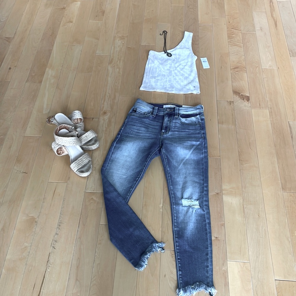 American Eagle one shoulder tank top.